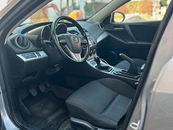 Silber Gebraucht 2011 Mazda 3 Limousine | 4.800 € (Guter Preis)