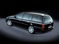 Schwarz Gebraucht 2001 Opel Omega Kombi | 1.400 € (Superpreis)
