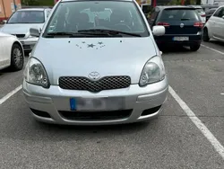 Silber Gebraucht 2005 Toyota Yaris Kleinwagen | 2.500 € (Fairer Preis)