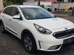 Weiß Gebraucht 2018 Kia Niro Vision SUV | 12.999 € (Superpreis)