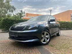 Metalgrau metallic Gebraucht 2015 Skoda Fabia Ambition Kleinwagen | 8.600 € (Guter Preis)