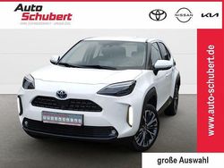 Schneeweiß Gebraucht 2022 Toyota Yaris Hybrid Elegant | 23.990 € (Etwas zu teuer)