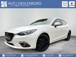 Satinweiß metallic Gebraucht 2017 Mazda 3 Nakama Limousine | 13.490 € (Fairer Preis)