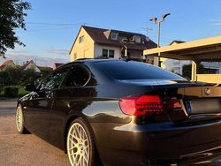 Schwarz Gebraucht 2009 BMW 320 Sport Line Coupé | 10.000 € (Etwas zu teuer)