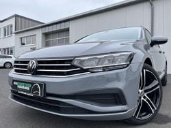 Mondsteingrau Gebraucht 2023 VW Passat R-line Kombi | 19.360 € (Guter Preis)