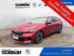 Rot Gebraucht 2024 BMW i5 Sport Line Limousine | 72.036 € (Superpreis)