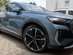 Blau Gebraucht 2023 Audi Q4 e-tron Edition .1 SUV | 43.500 € (Fairer Preis)