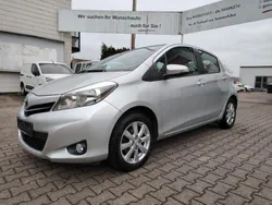 Silber Gebraucht 2014 Toyota Yaris Kleinwagen | 8.999 € (Fairer Preis)