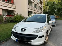 Weiß Gebraucht 2007 Peugeot 207 Kleinwagen | 5.500 €