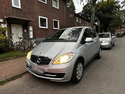Grau Gebraucht 2009 Mercedes A150 Kleinwagen | 2.500 € (Fairer Preis)