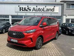 Rot Gebraucht 2024 Ford Tourneo Custom Titanium Van / Kleinbus | 49.890 €