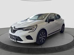 Weiss Gebraucht 2023 Renault Clio V | 16.900 € (Etwas zu teuer)