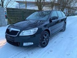 Schwarz Gebraucht 2010 Skoda Octavia Impuls Edition Kombi | 1.990 € (Guter Preis)