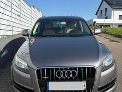 Grau Gebraucht 2011 Audi Q7 SUV | 13.500 € (Superpreis)