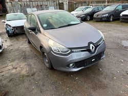 Grau Gebraucht 2014 Renault Clio IV Dynamique Limousine | 2.350 € (Superpreis)