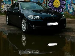 Blau Gebraucht 2012 BMW 523 Sport Line Limousine | 15.999 €