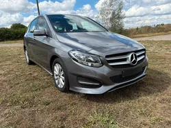 Silber Gebraucht 2018 Mercedes B180 Van / Kleinbus | 14.999 € (Guter Preis)