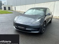 Silber Gebraucht 2022 Tesla Model 3 Limousine | 29.300 € (Fairer Preis)