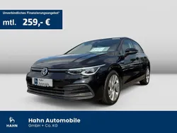 Schwarz Gebraucht 2021 VW Golf VIII Style Limousine | 20.440 € (Etwas zu teuer)