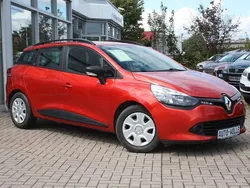 Rot Gebraucht 2015 Renault Clio IV Expression Limousine | 6.950 € (Etwas zu teuer)