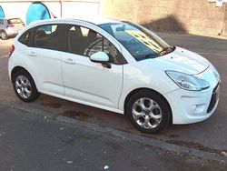 Weiß Gebraucht 2012 Citroën C3 Kleinwagen | 3.850 € (Fairer Preis)