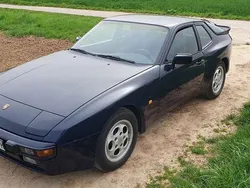 Porsche 944
