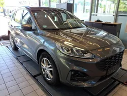 Grau Gebraucht 2020 Ford Kuga ST-Line SUV | 15.900 € (Etwas zu teuer)