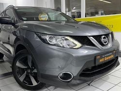 Gun metallic (m) Gebraucht 2015 Nissan Qashqai 360º SUV | 10.950 € (Fairer Preis)