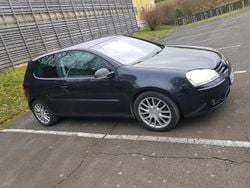 Schwarz Gebraucht 2005 VW Golf V Limousine | 2.200 € (Fairer Preis)