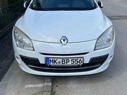 Weiß Gebraucht 2010 Renault Mégane Dynamique Limousine | 4.000 € (Fairer Preis)