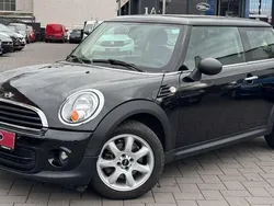 Midnight black metallic Gebraucht 2013 Mini ONE Kleinwagen | 7.299 € (Etwas zu teuer)