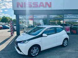 Weiß Gebraucht 2018 Toyota Aygo X-play Kleinwagen | 9.970 € (Teuer)