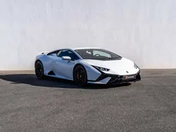 Weiß Gebraucht 2024 Lamborghini Huracán | 314.900 € (Superpreis)