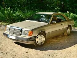 Silber Gebraucht 1989 Mercedes E300 Coupé | 12.500 €