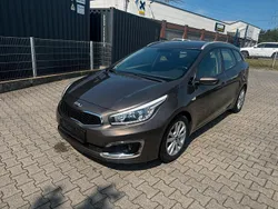 Braun Gebraucht 2016 Kia Ceed Sportswagon Kombi | 8.990 € (Guter Preis)