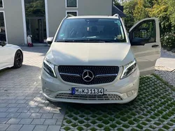 Grau Gebraucht 2015 Mercedes Vito Van / Kleinbus | 21.499 €
