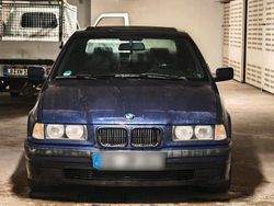 Blau Gebraucht 1998 BMW 316 Compact Kleinwagen | 1.800 € (Etwas zu teuer)