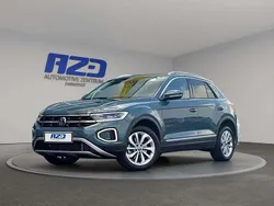 Petroleum blue metallic Gebraucht 2024 VW T-Roc Style SUV | 29.988 € (Guter Preis)