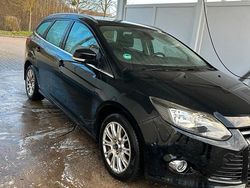 Schwarz Gebraucht 2011 Ford Focus Kombi | 3.750 € (Fairer Preis)