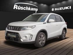 Weiss Gebraucht 2022 Suzuki Vitara Comfort SUV | 21.480 € (Guter Preis)