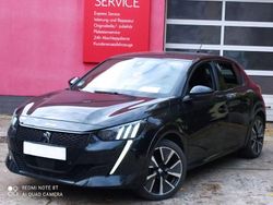 Noir perla nera Gebraucht 2021 Peugeot e-208 GT Kleinwagen | 15.000 € (Superpreis)