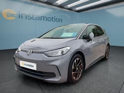 Grau Gebraucht 2024 VW ID.3 Pro Kleinwagen | 27.099 € (Guter Preis)