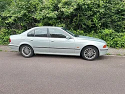 Silber Gebraucht 1999 BMW 520 Limousine | 2.400 € (Guter Preis)