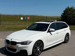 Weiß Gebraucht 2013 BMW 320 M Sport Kombi | 13.000 €