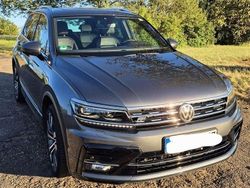 Grau Gebraucht 2018 VW Tiguan Highline SUV | 25.000 € (Fairer Preis)