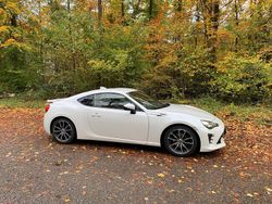 Weiß Gebraucht 2017 Toyota GT86 GT Coupé | 15.400 € (Etwas zu teuer)