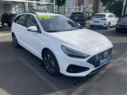 Weiß Neu 2025 Hyundai i30 Kombi | 21.990 € (Fairer Preis)