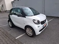 Schwarz Gebraucht 2014 Smart ForTwo Coupé Basis Coupé | 4.990 € (Fairer Preis)