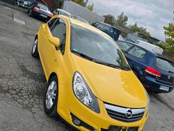 Gelb Gebraucht 2009 Opel Corsa Kleinwagen | 3.600 €