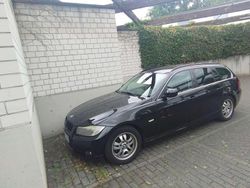 Schwarz Gebraucht 2011 BMW 318 Limousine | 4.500 € (Guter Preis)